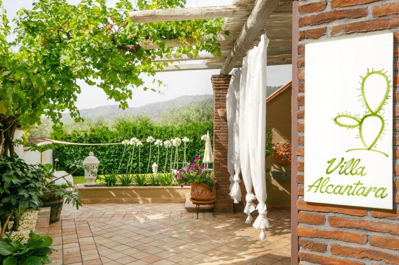 Villa Alcantara Di Charme Graniti Exterior foto